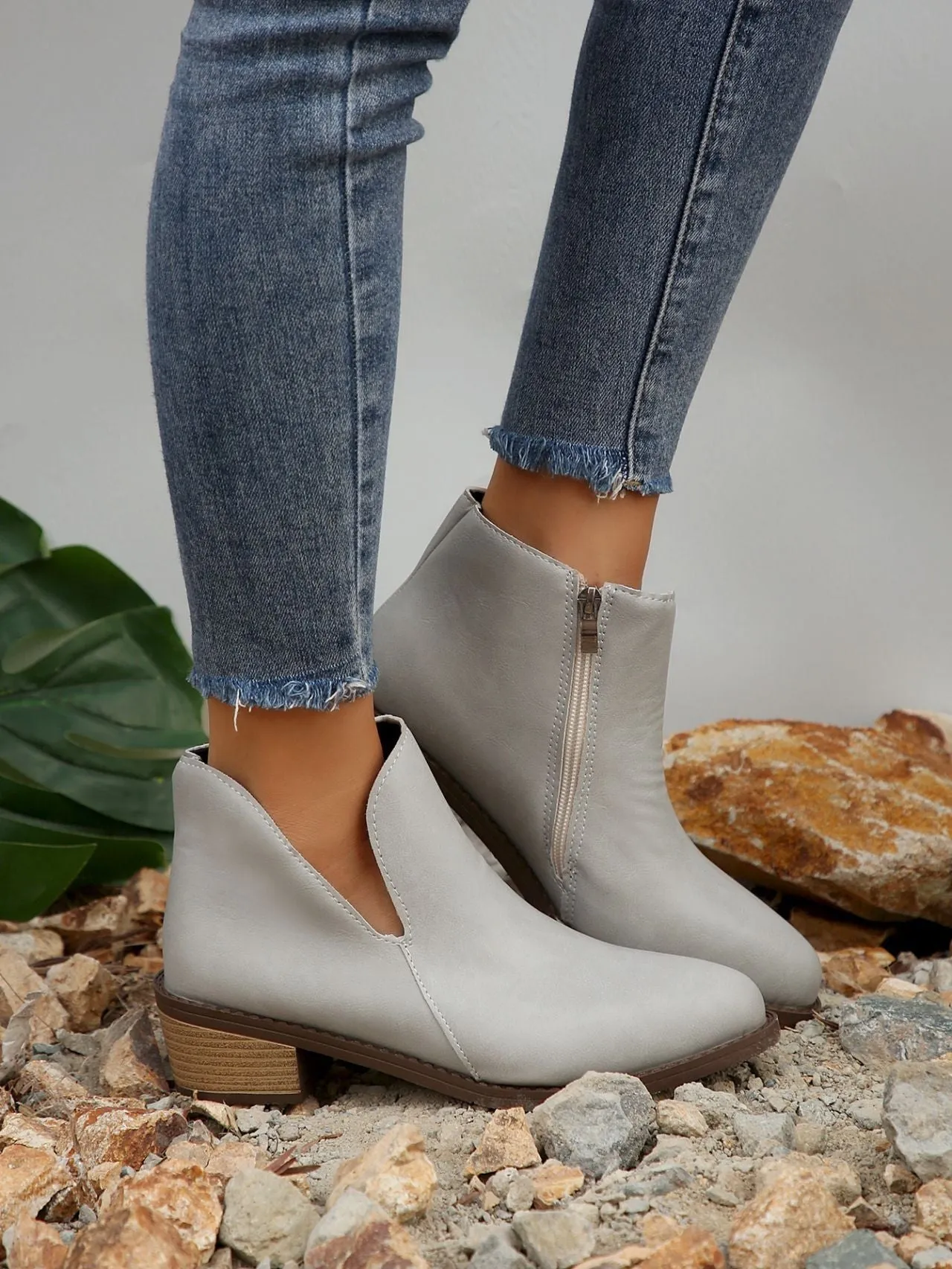 elveswallet Asymmetric design zipper low thick heel chelsea boots